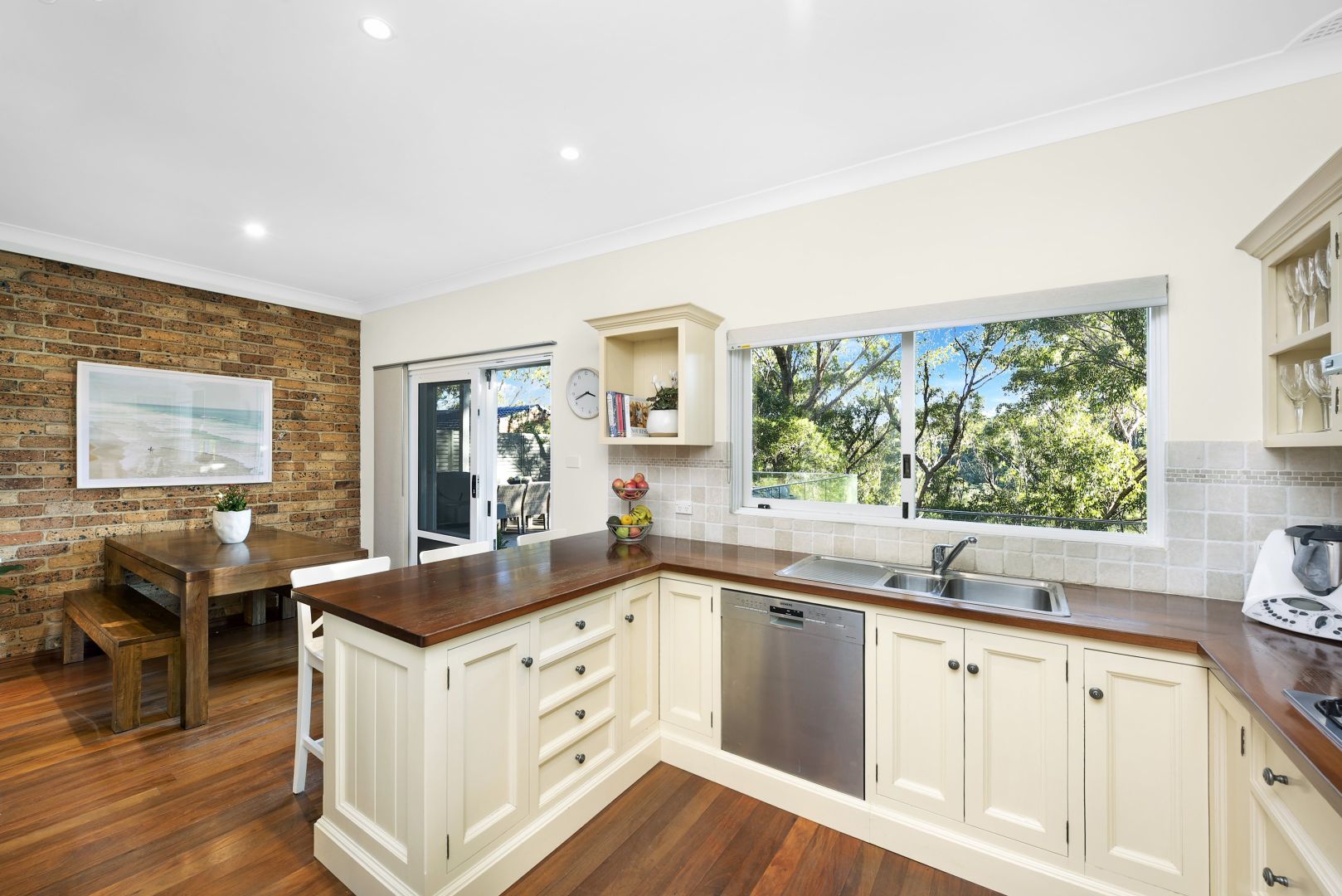 38 The Comenarra Parkway, West Pymble NSW 2073, Image 2