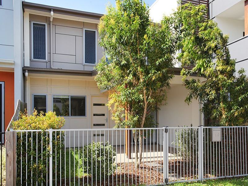 3 bedrooms House in 138 Sunshine Cove Way MAROOCHYDORE QLD, 4558