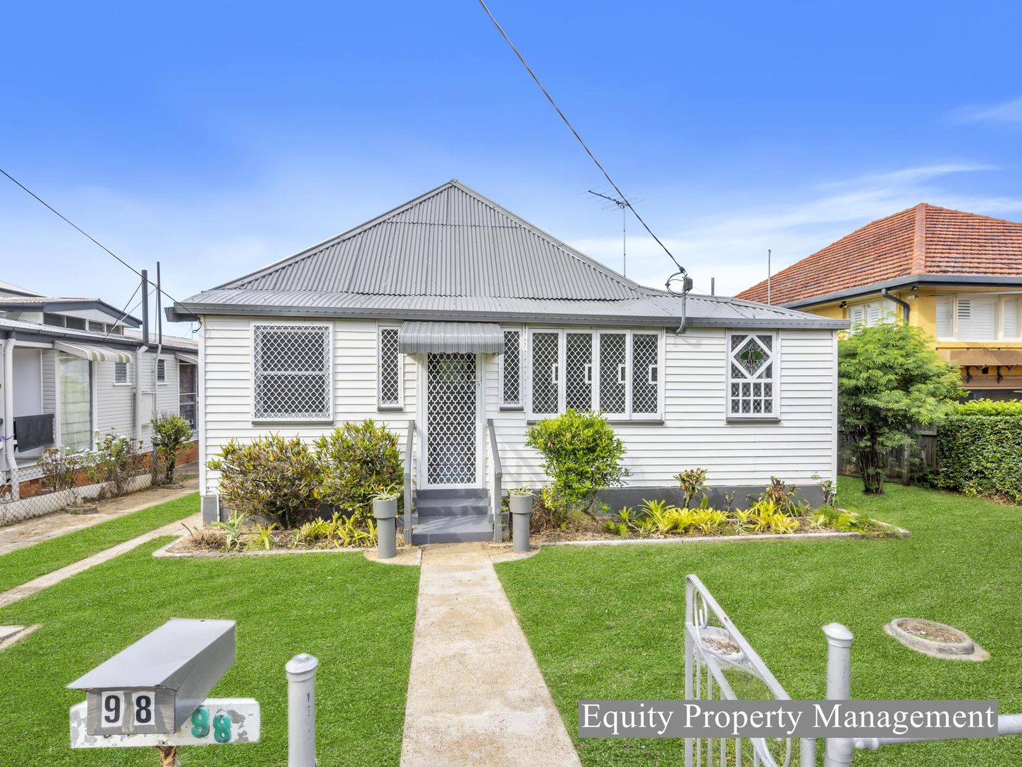 98 Kingsley Terrace, Manly QLD 4179