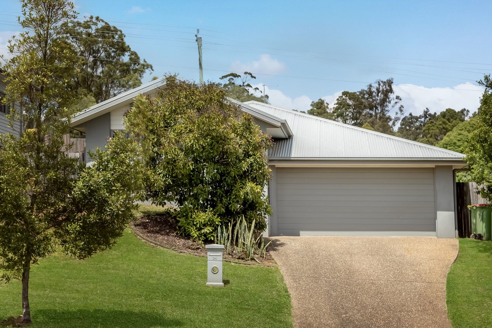 4 bedrooms House in 34 Cassidy Crescent WILLOW VALE QLD, 4209