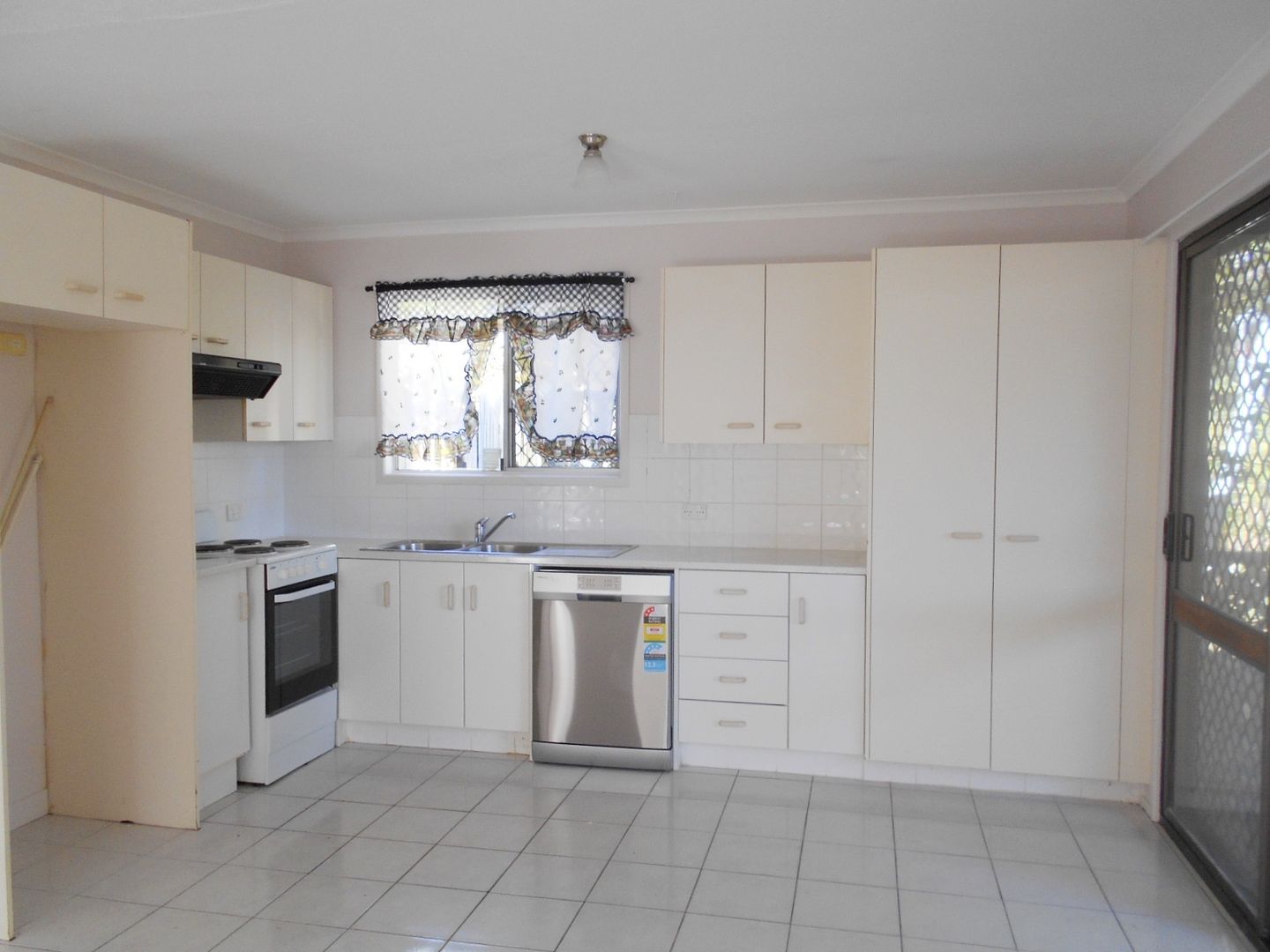 14 Cotswold Street, Morayfield QLD 4506, Image 2