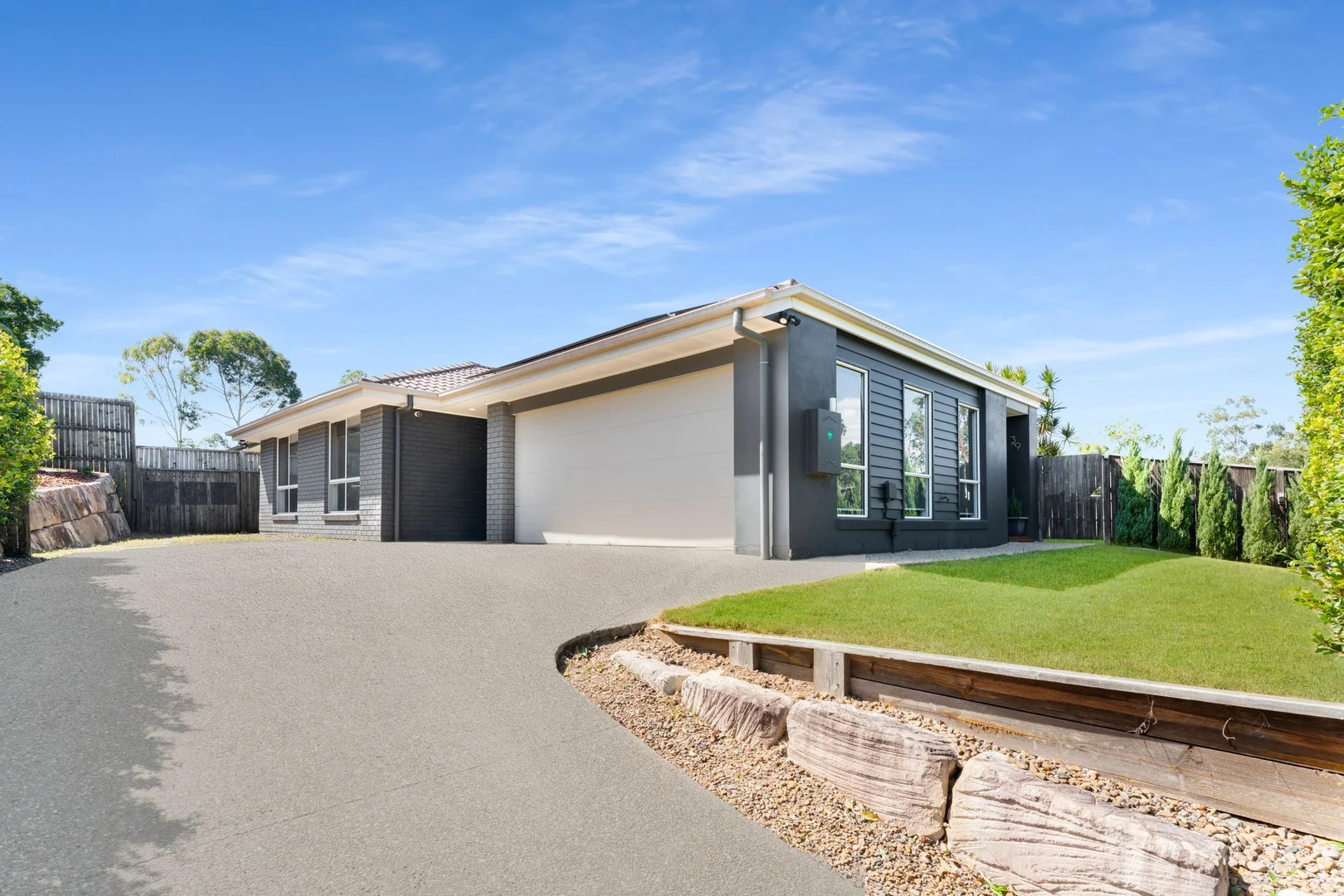 39 Jeff Collins Circuit, Bellbird Park QLD 4300