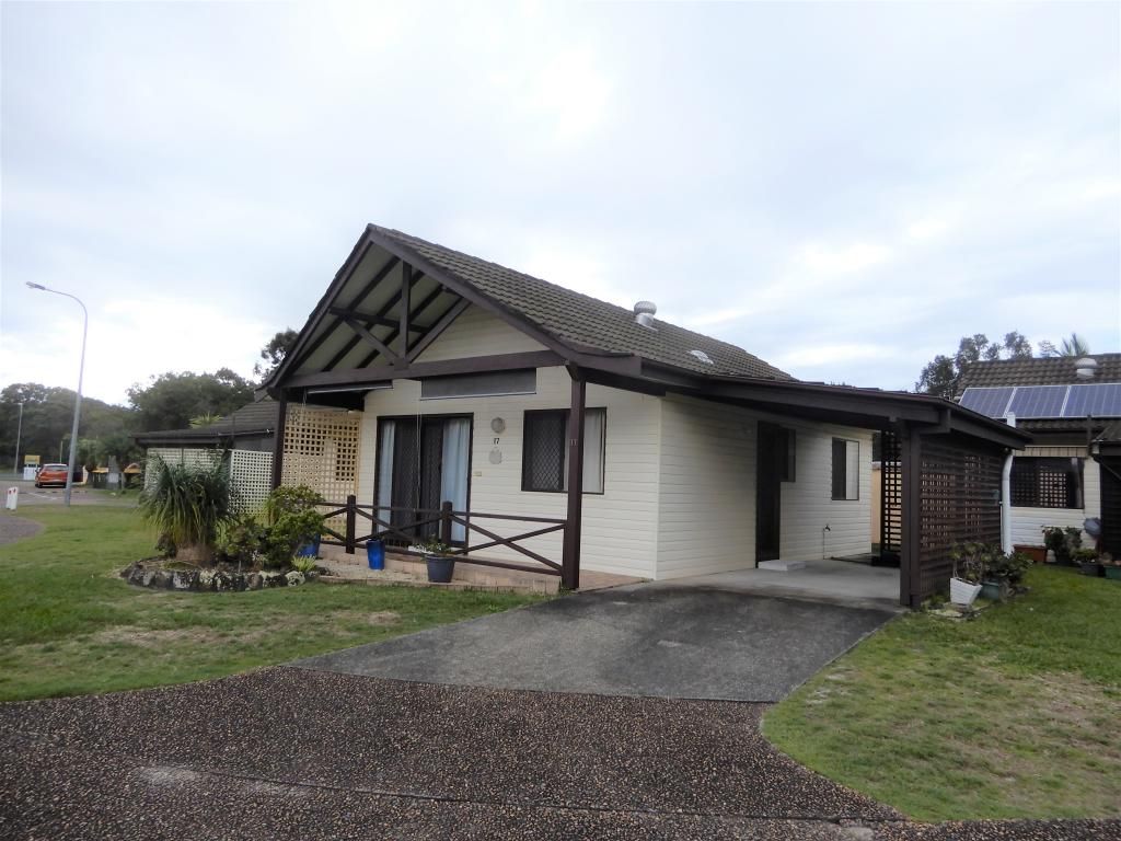 2 bedrooms Villa in 17/12 GOLDENS ROAD FORSTER NSW, 2428