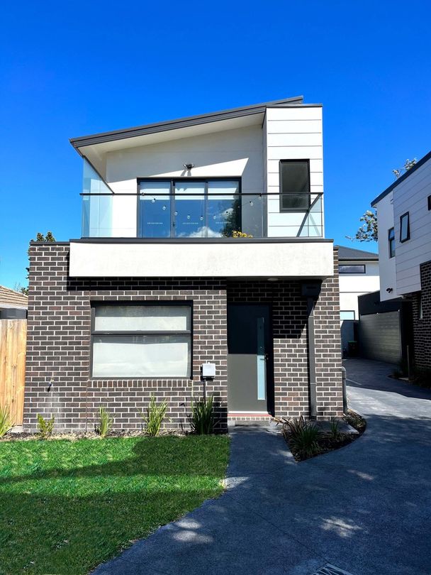 2 bedrooms Townhouse in 1/13 Miller Street HEIDELBERG HEIGHTS VIC, 3081