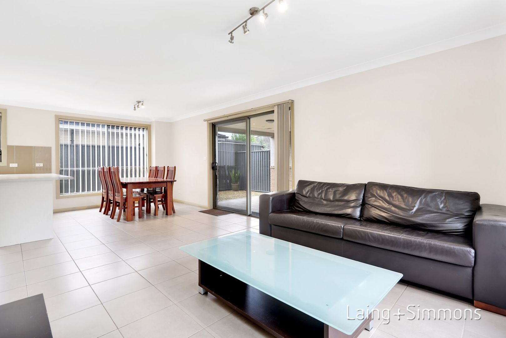 8 Taradale Drive, Ropes Crossing NSW 2760, Image 2