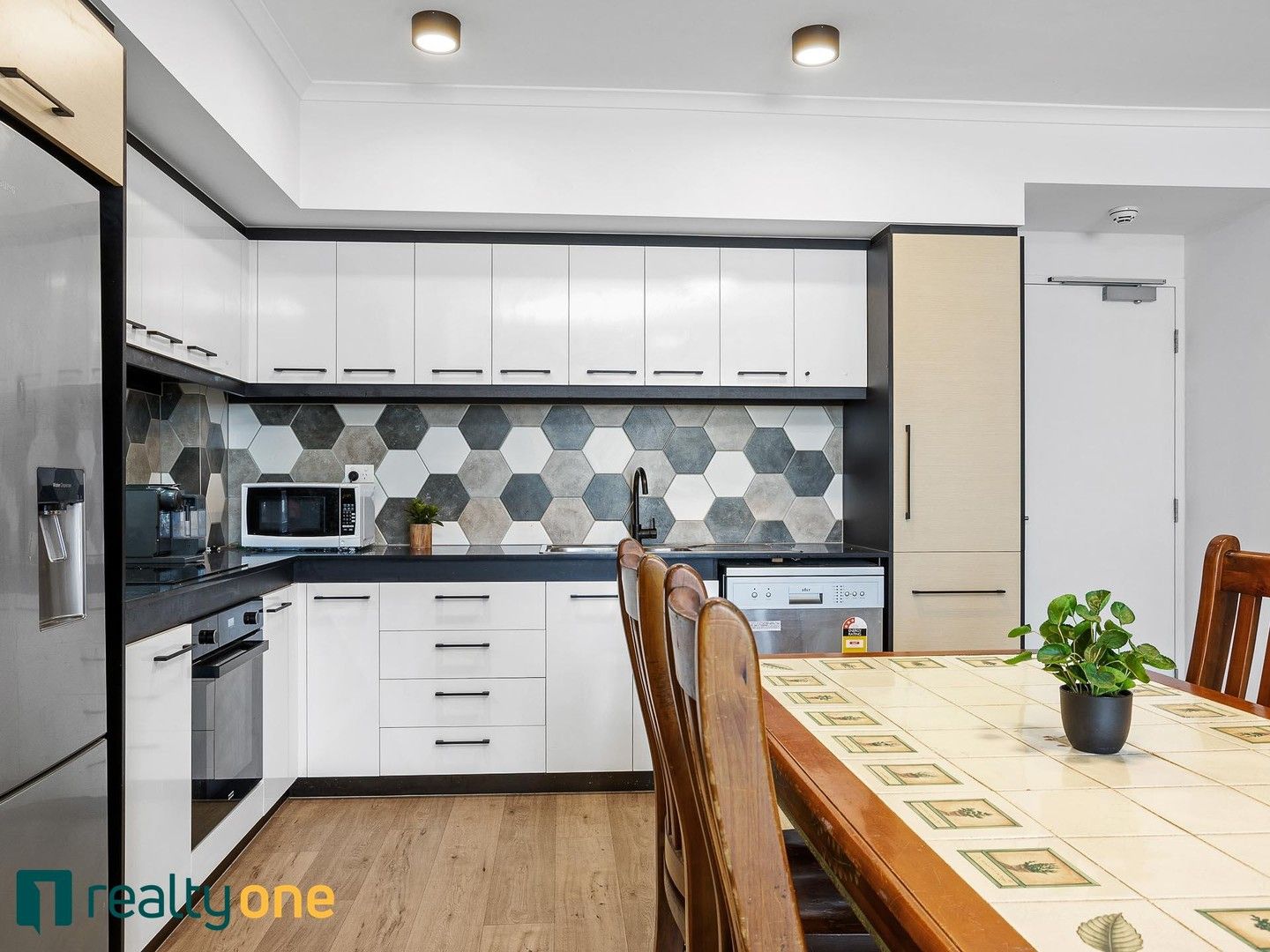 2 bedrooms Apartment / Unit / Flat in 507/14 Cecil Avenue CANNINGTON WA, 6107