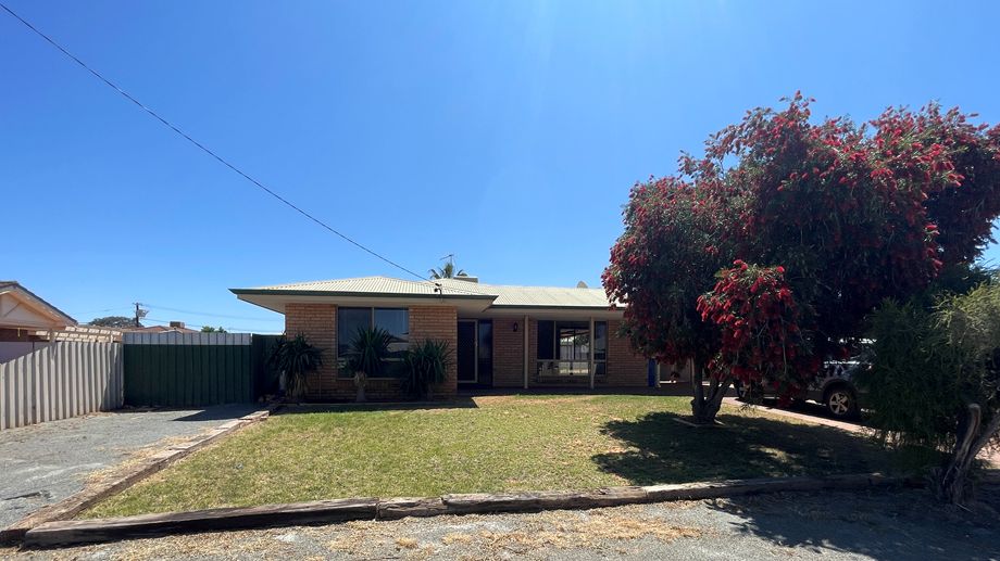 4 bedrooms House in 31 Wyllie Way HANNANS WA, 6430