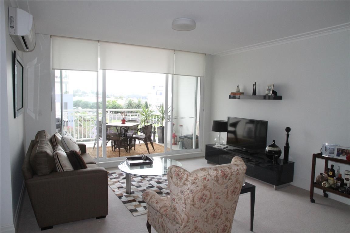 307/2 Rosewater Circuit, Breakfast Point NSW 2137, Image 2