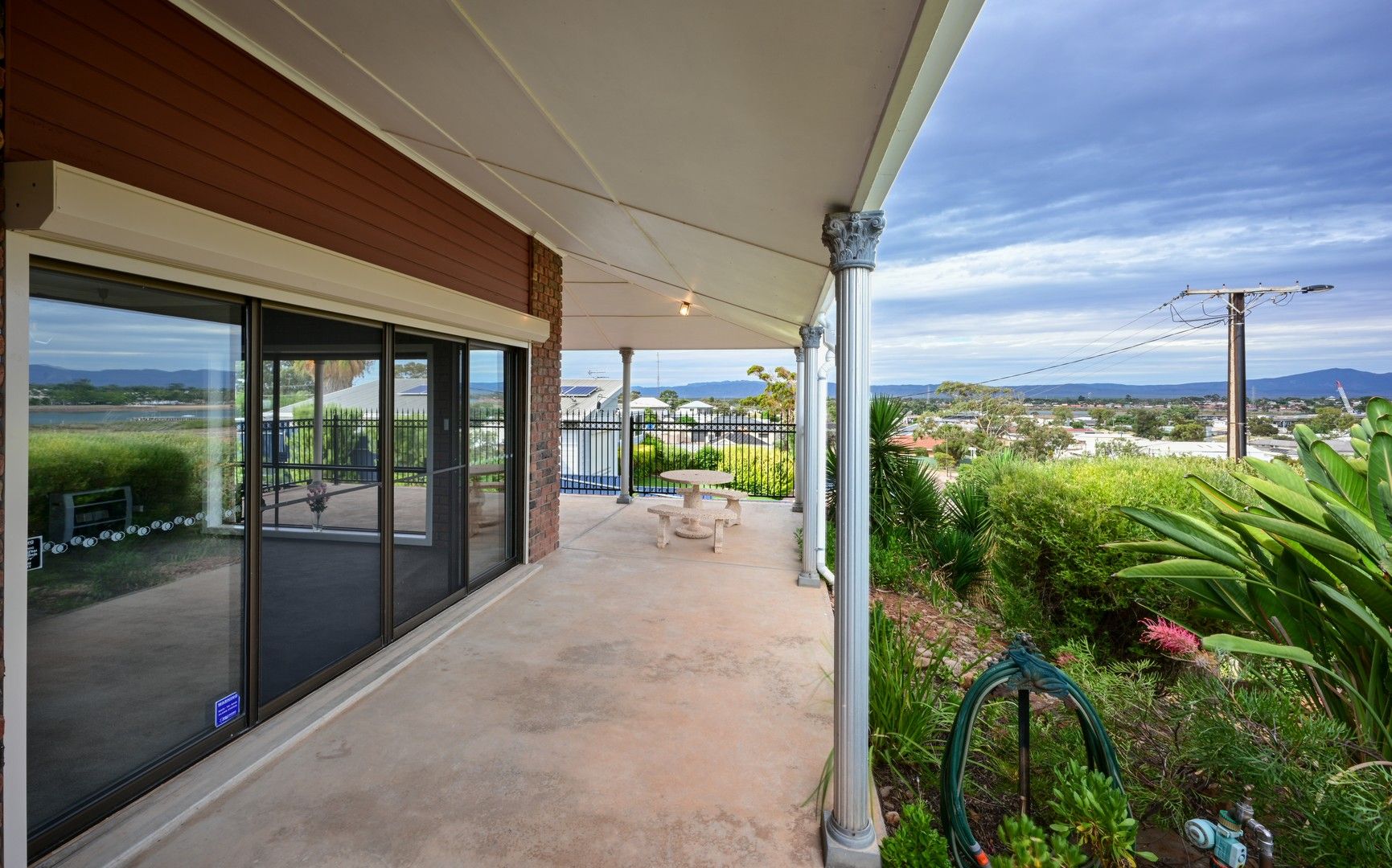 4 bedrooms House in 8 Gold Street PORT AUGUSTA WEST SA, 5700