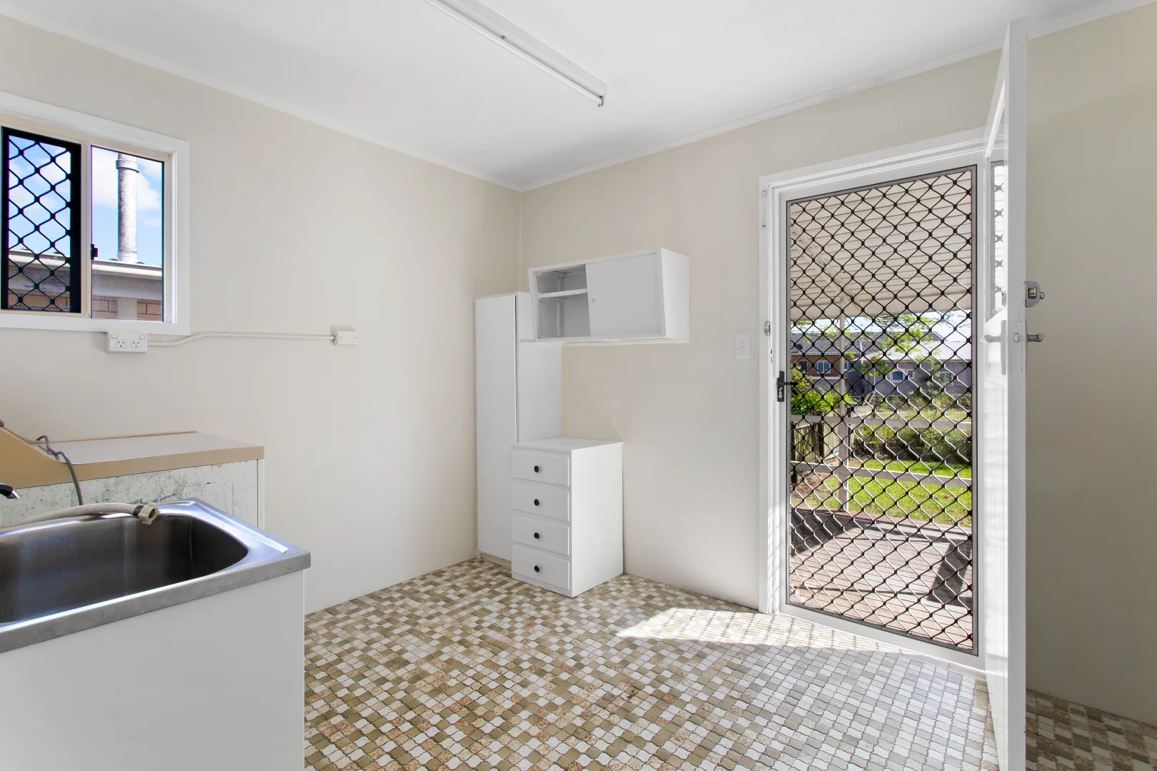 Additional image 10 of 42 Anzac Avenue, Redcliffe QLD 4020