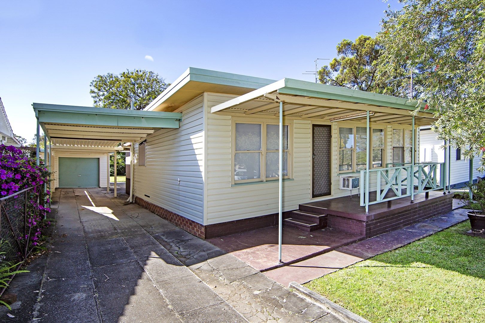 5 Ourringo Avenue, Lake Haven NSW 2263, Image 0