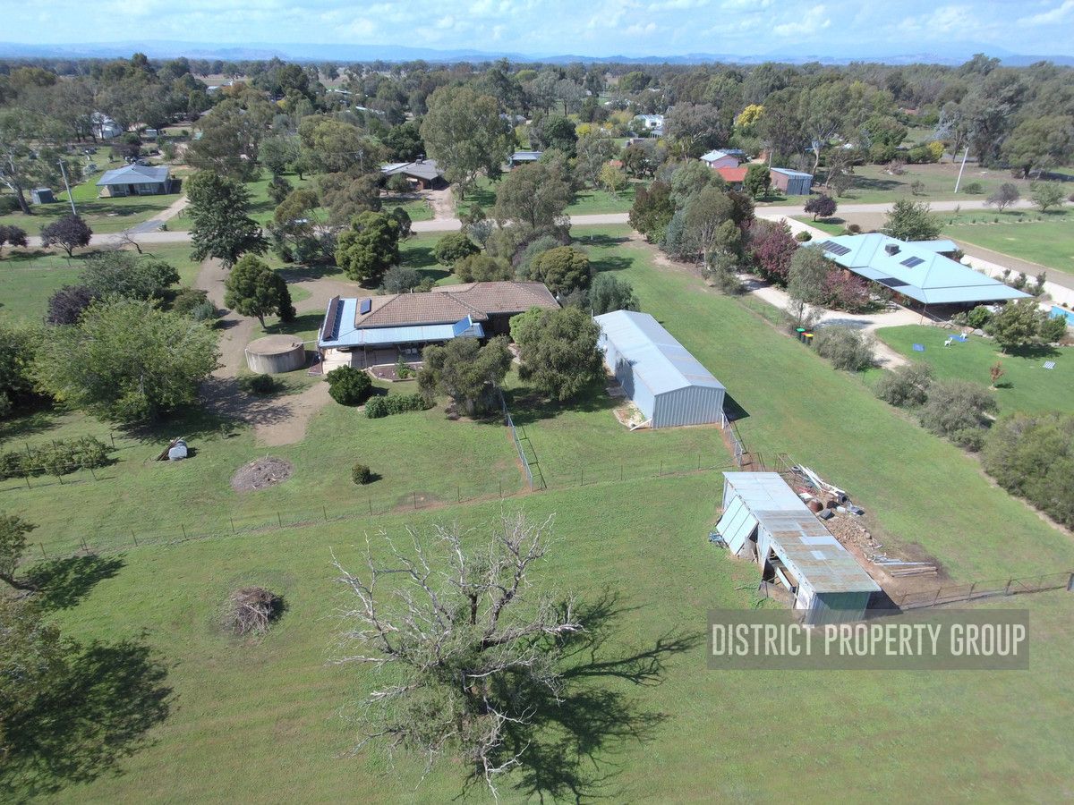 17 Ely Street, Oxley VIC 3678, Image 1