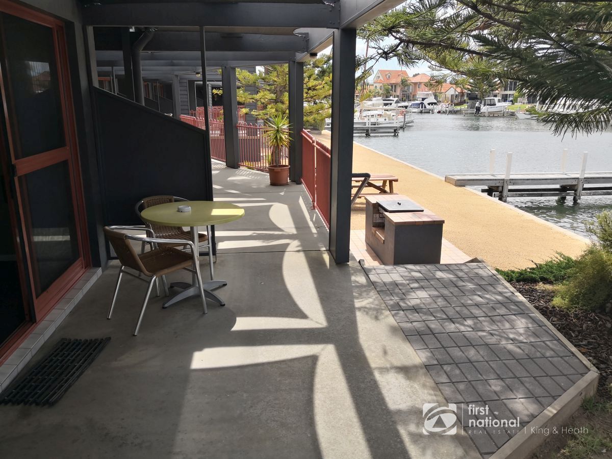 11/2-8 Victoria Street, Paynesville VIC 3880, Image 2