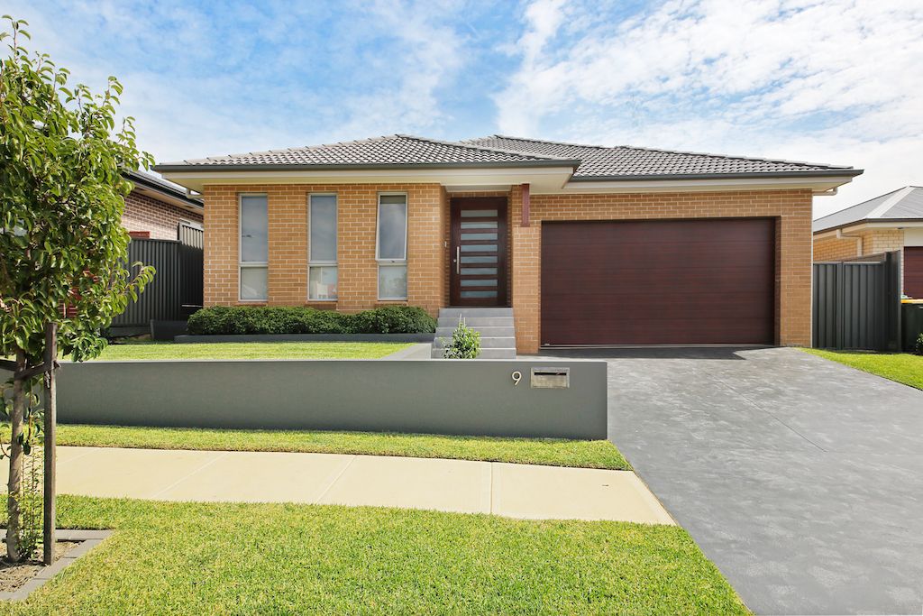 9 Discovery Circuit, Gregory Hills NSW 2557, Image 0