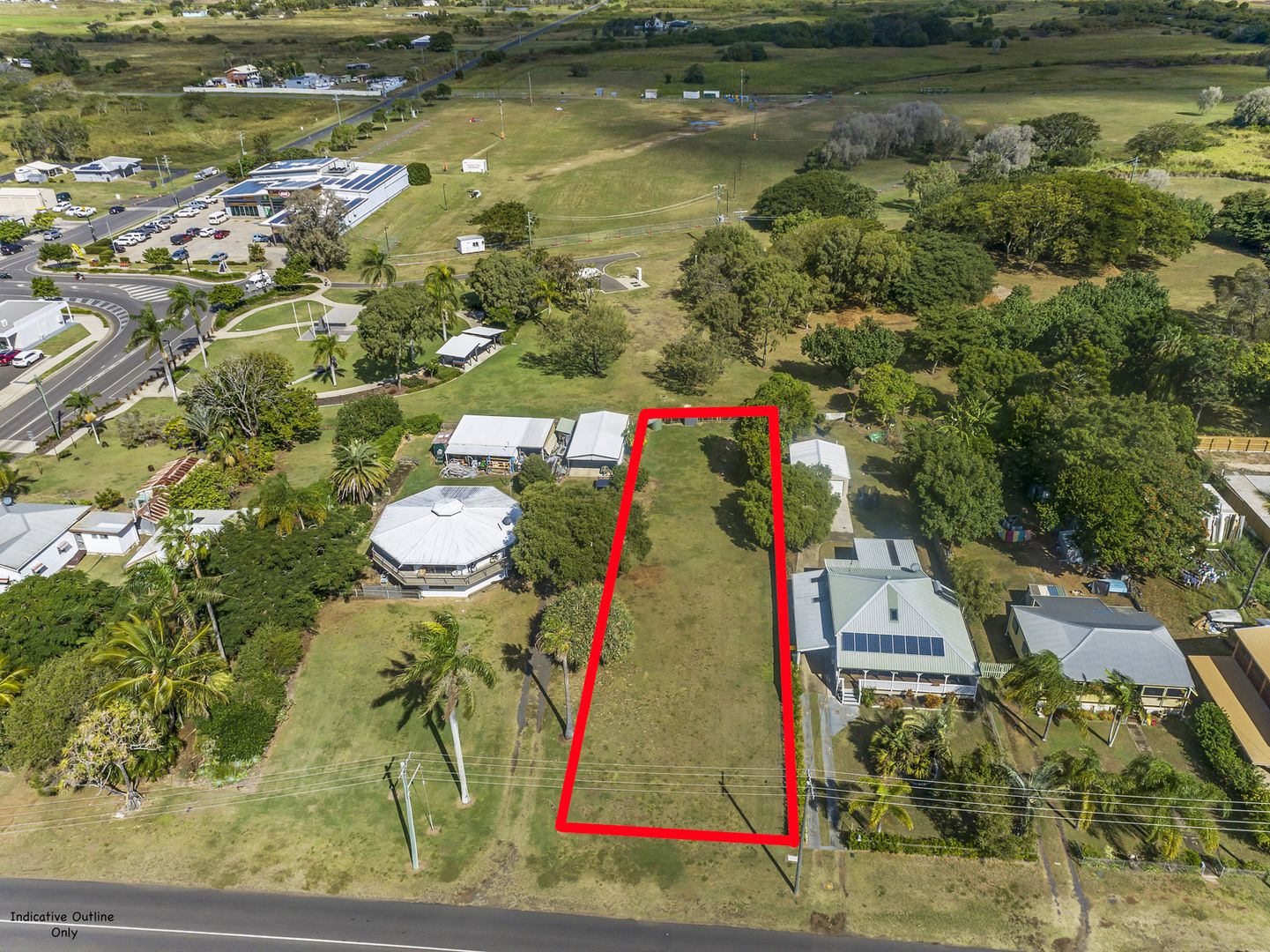 18 Harbour Esplanade, Burnett Heads QLD 4670, Image 2