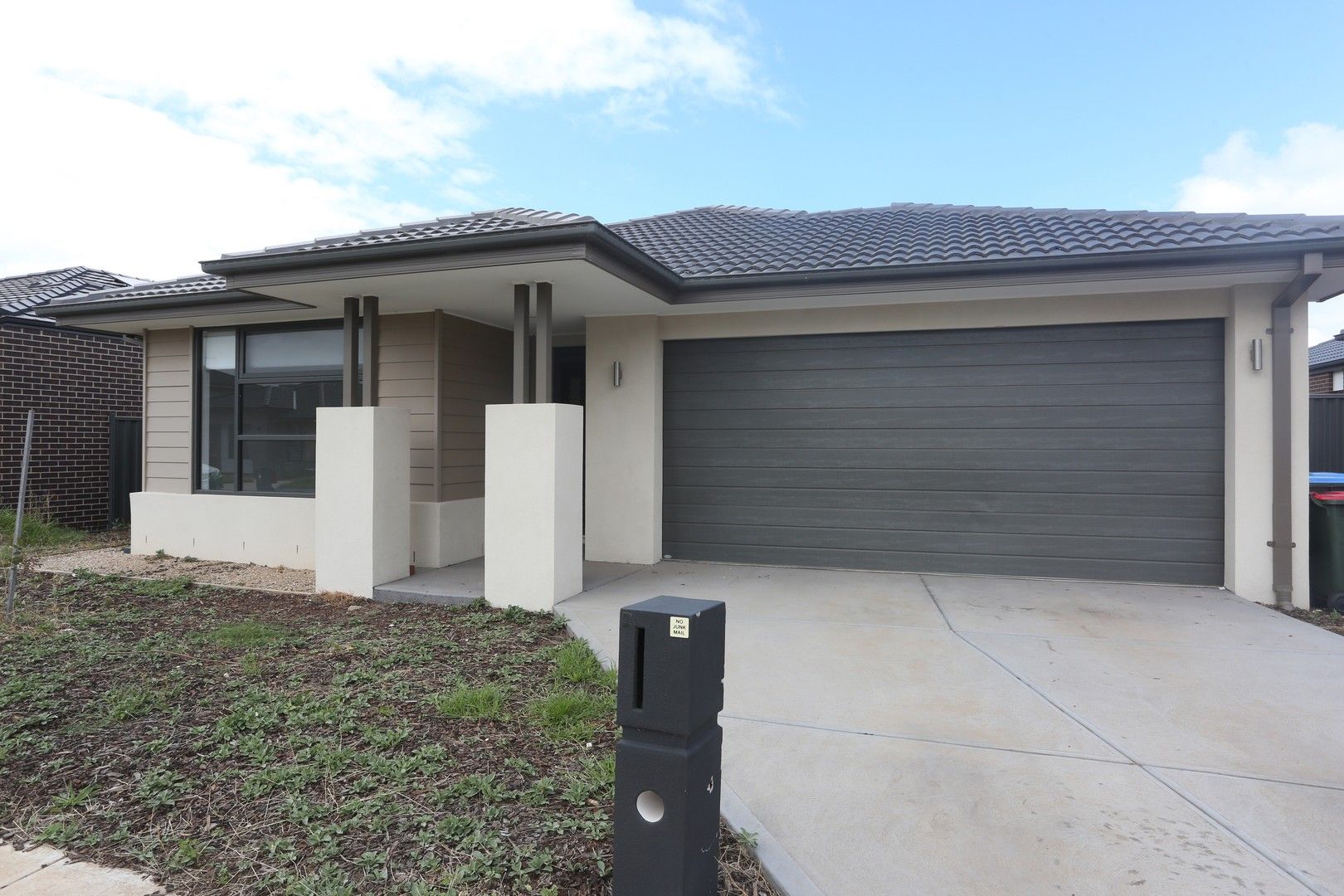 4 bedrooms House in 9 Blaine Circuit TARNEIT VIC, 3029