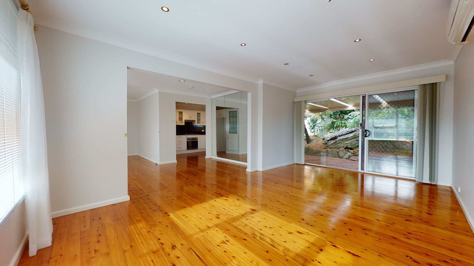 4 bedrooms House in 22 Sherwood Avenue YOWIE BAY NSW, 2228