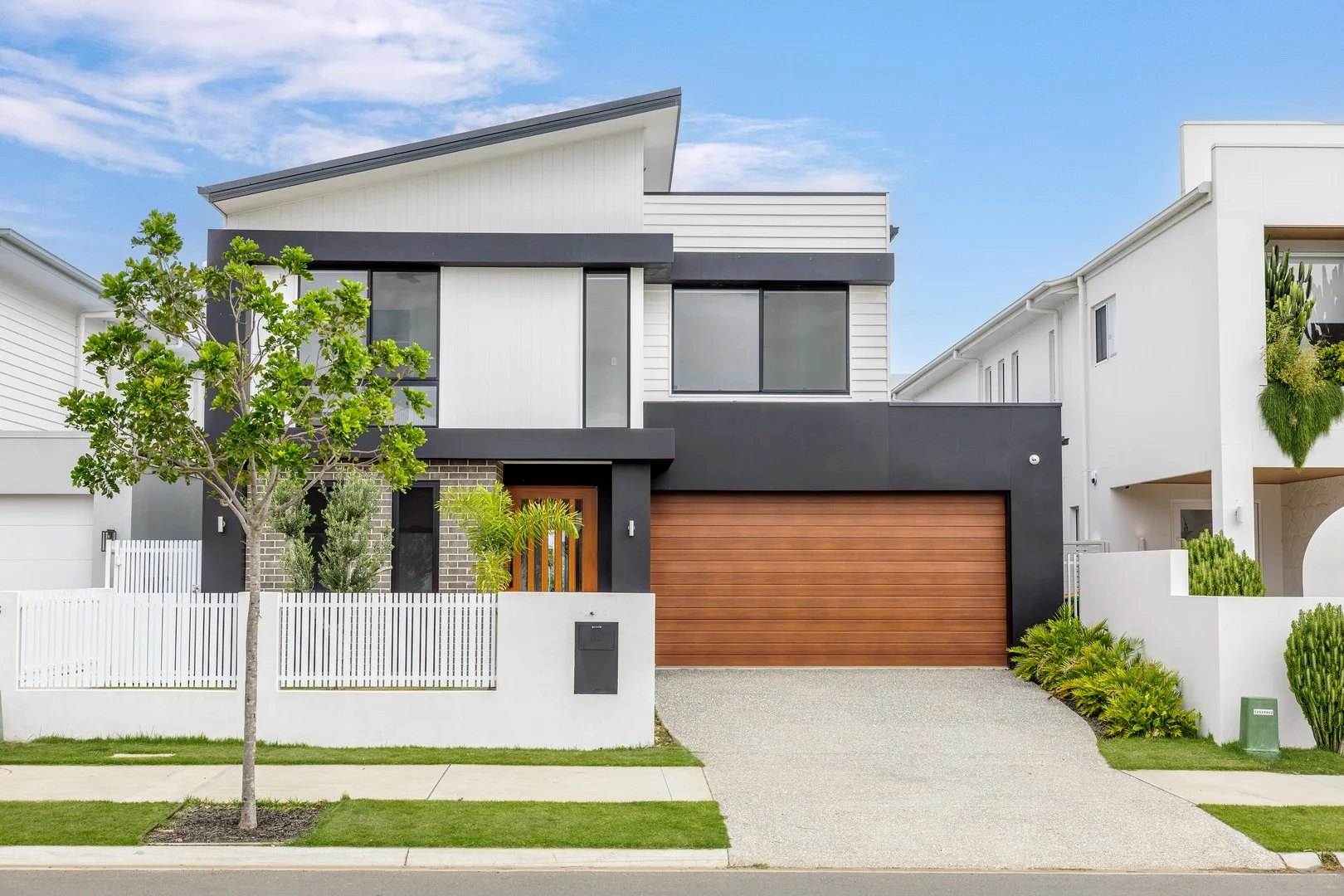 144 Coolum Parade, Newport QLD 4020