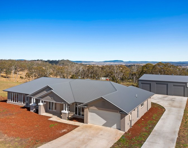 10 Ridgeview Court, Mount Rascal QLD 4350