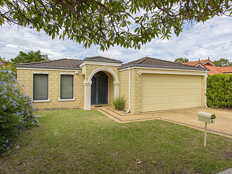 4 bedrooms House in 4 Pusey Street BENTLEY WA, 6102