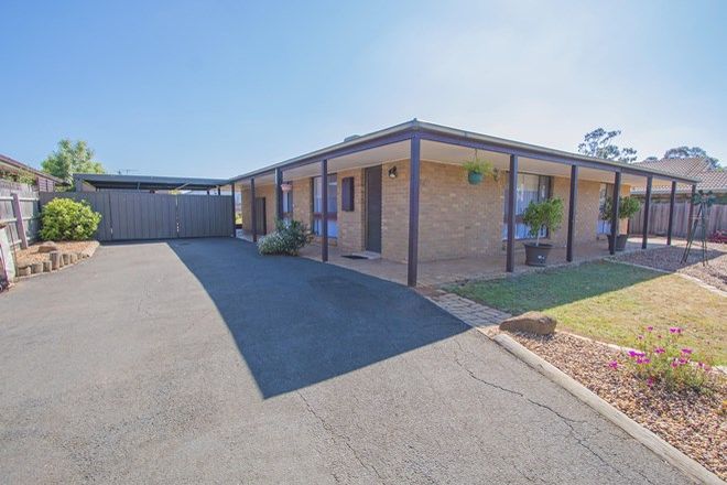 Picture of 14 Crestmont Drive, MELTON SOUTH VIC 3338