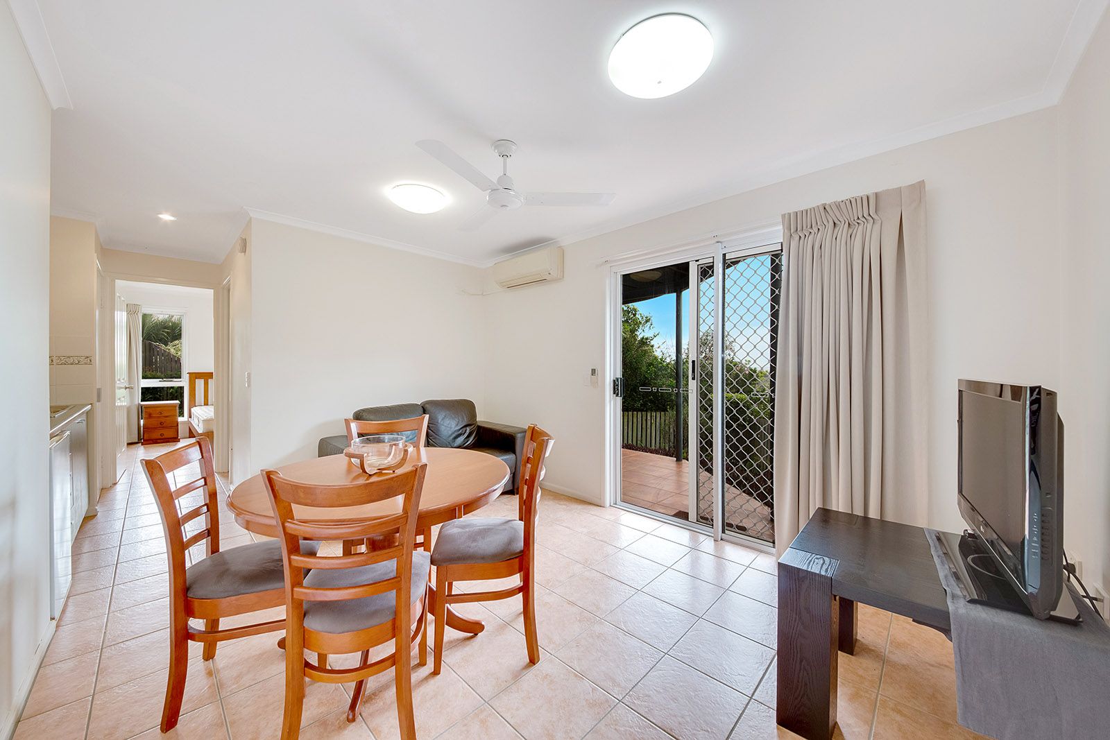4/13 Yarroon Street, Gladstone Central QLD 4680 Townhouse For Rent