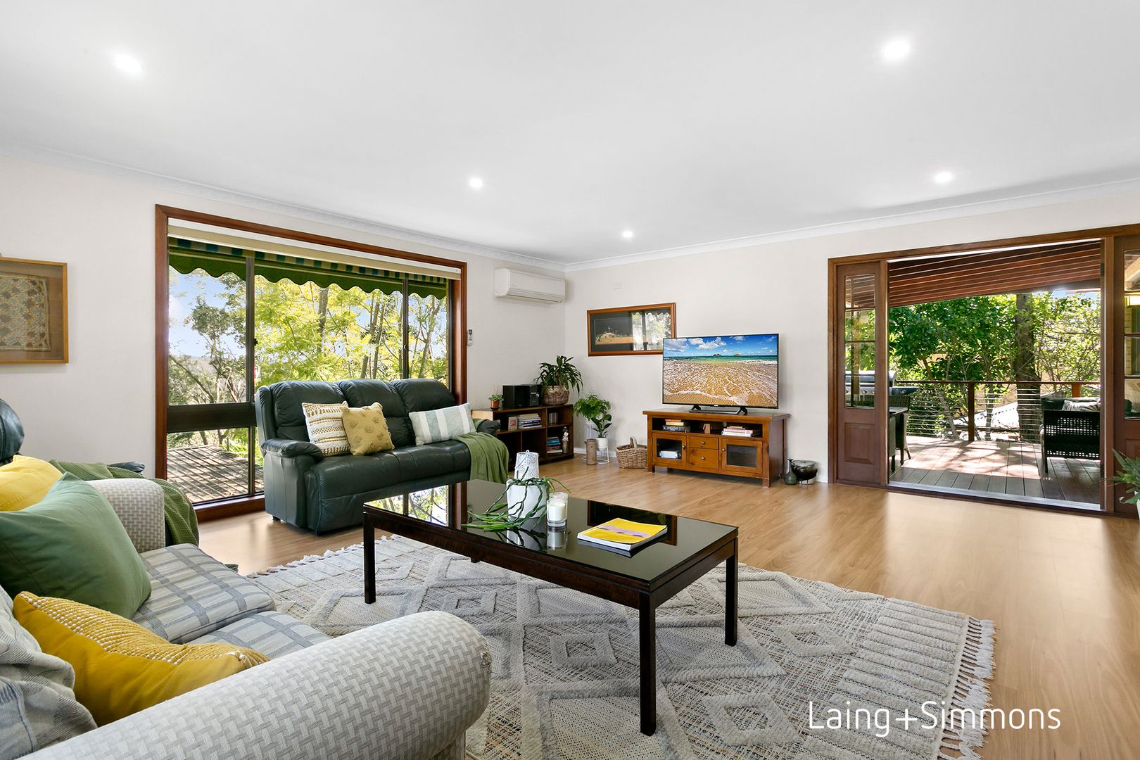 2 Bushlands Place, Hornsby Heights NSW 2077, Image 1