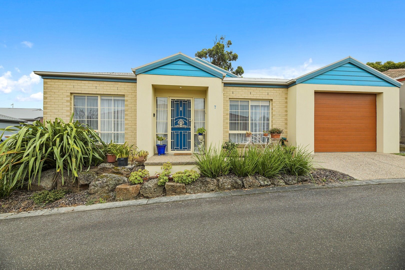 7/27 Jefferson Road, Garfield VIC 3814, Image 0