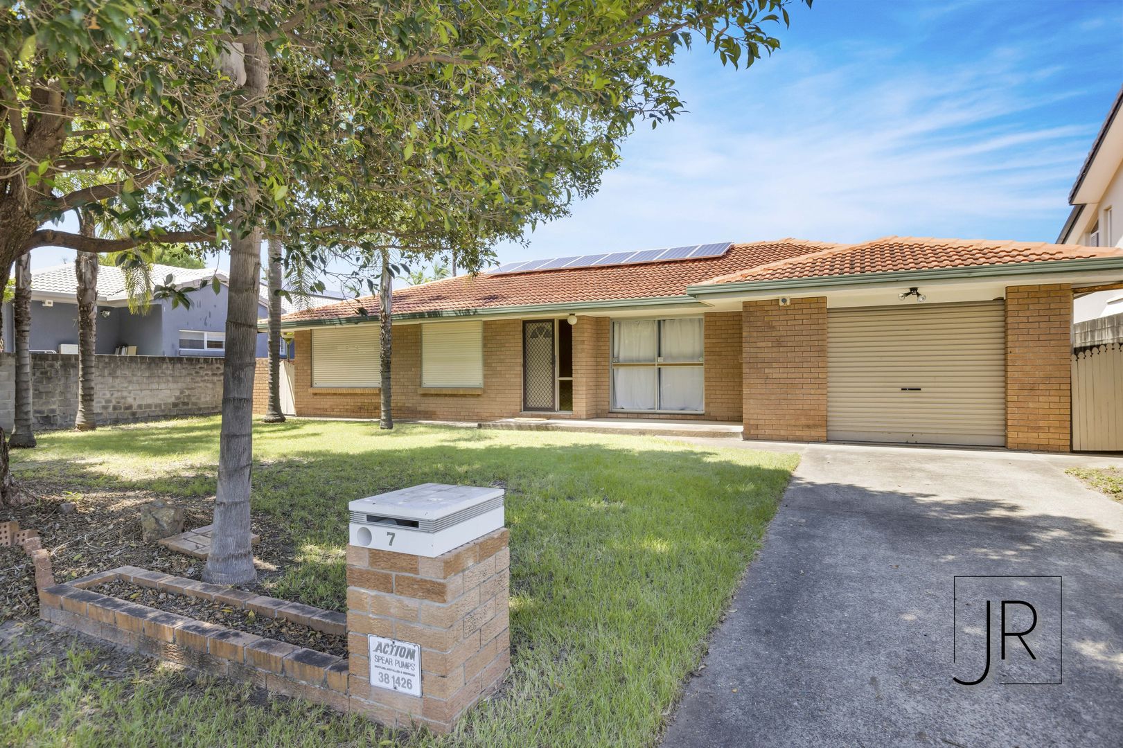 7 Sundowner Court, Mermaid Waters Property History & Address Research Domain