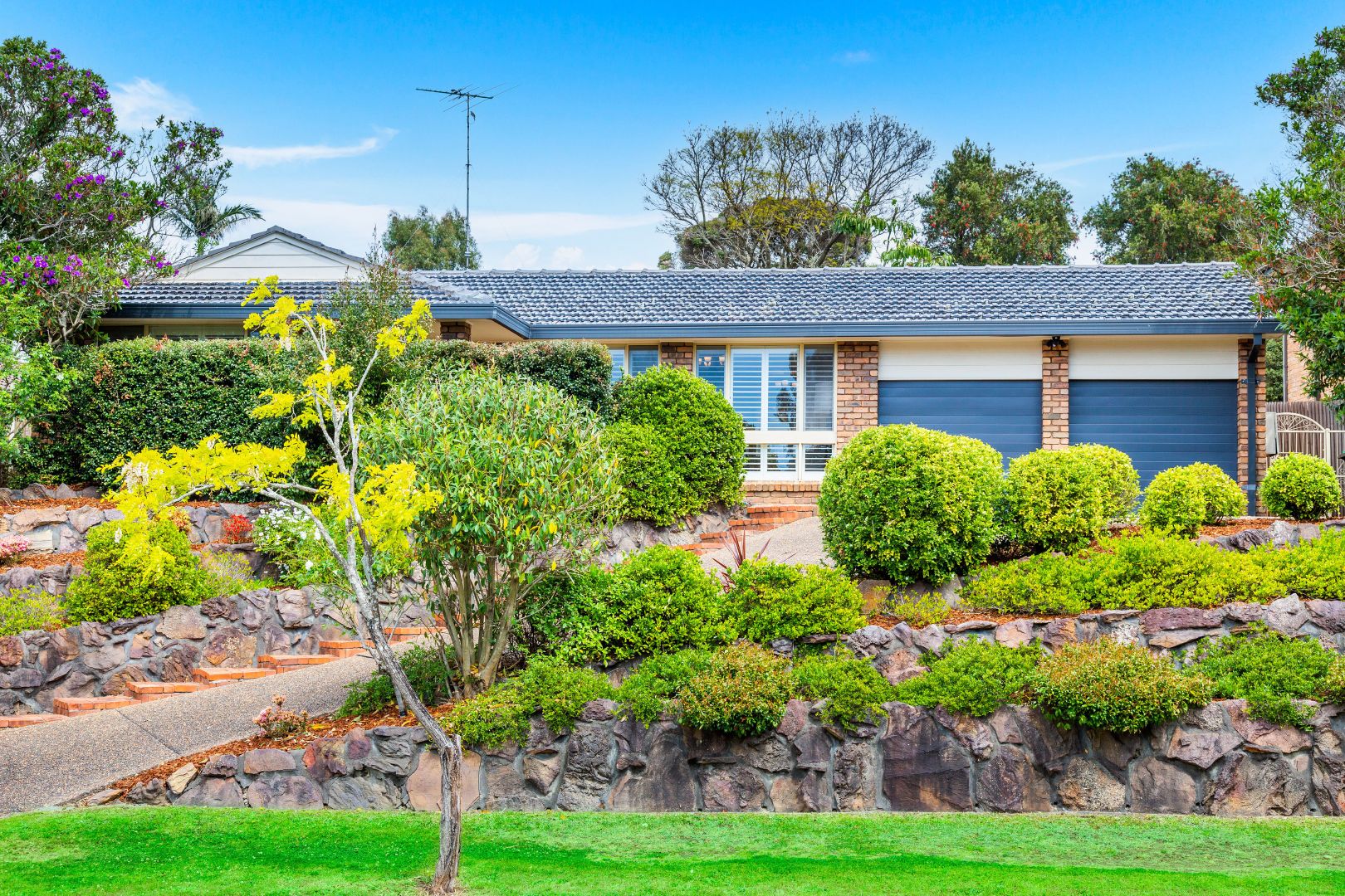 19 Delaney Drive, Baulkham Hills Property History & Address Research
