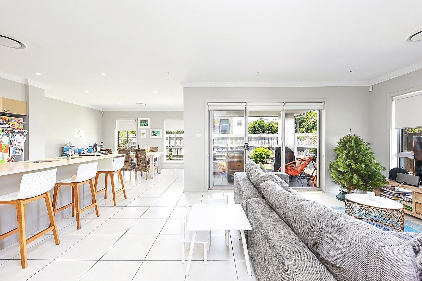 4 bedrooms House in 8 Cove Circuit LITTLE BAY NSW, 2036