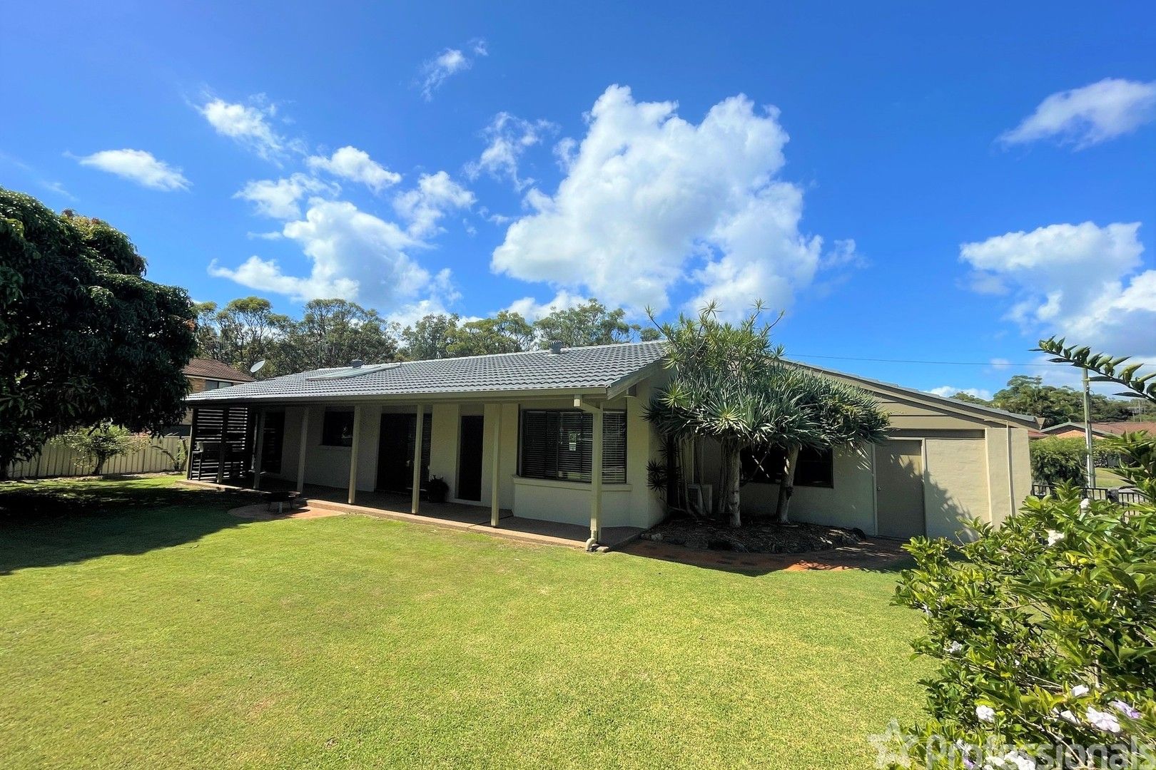 16 Aurum Place, Forster NSW 2428, Image 0