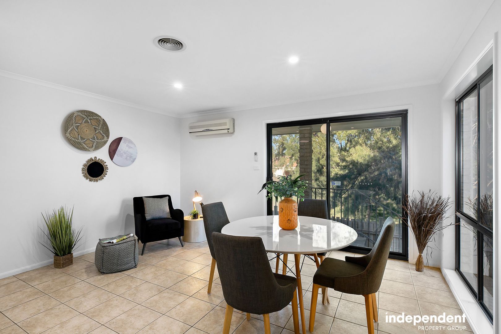 8 Mt Warning Crescent, Palmerston ACT 2913, Image 2