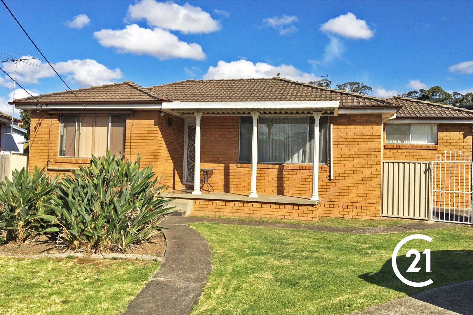 3 bedrooms House in 7 Abercrombie Avenue SEVEN HILLS NSW, 2147