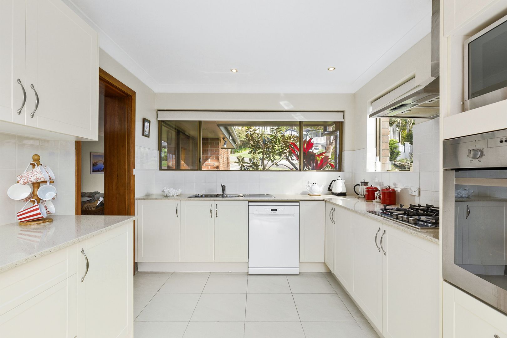 6 Hansford Parade, Bilgola Plateau NSW 2107, Image 2