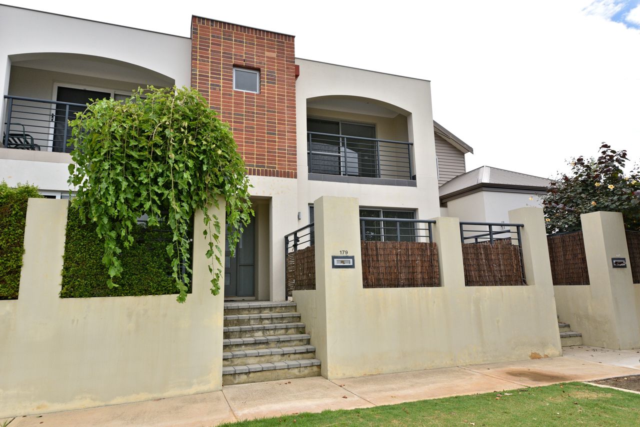 2 bedrooms Townhouse in 179 Celebration Boulevard CLARKSON WA, 6030