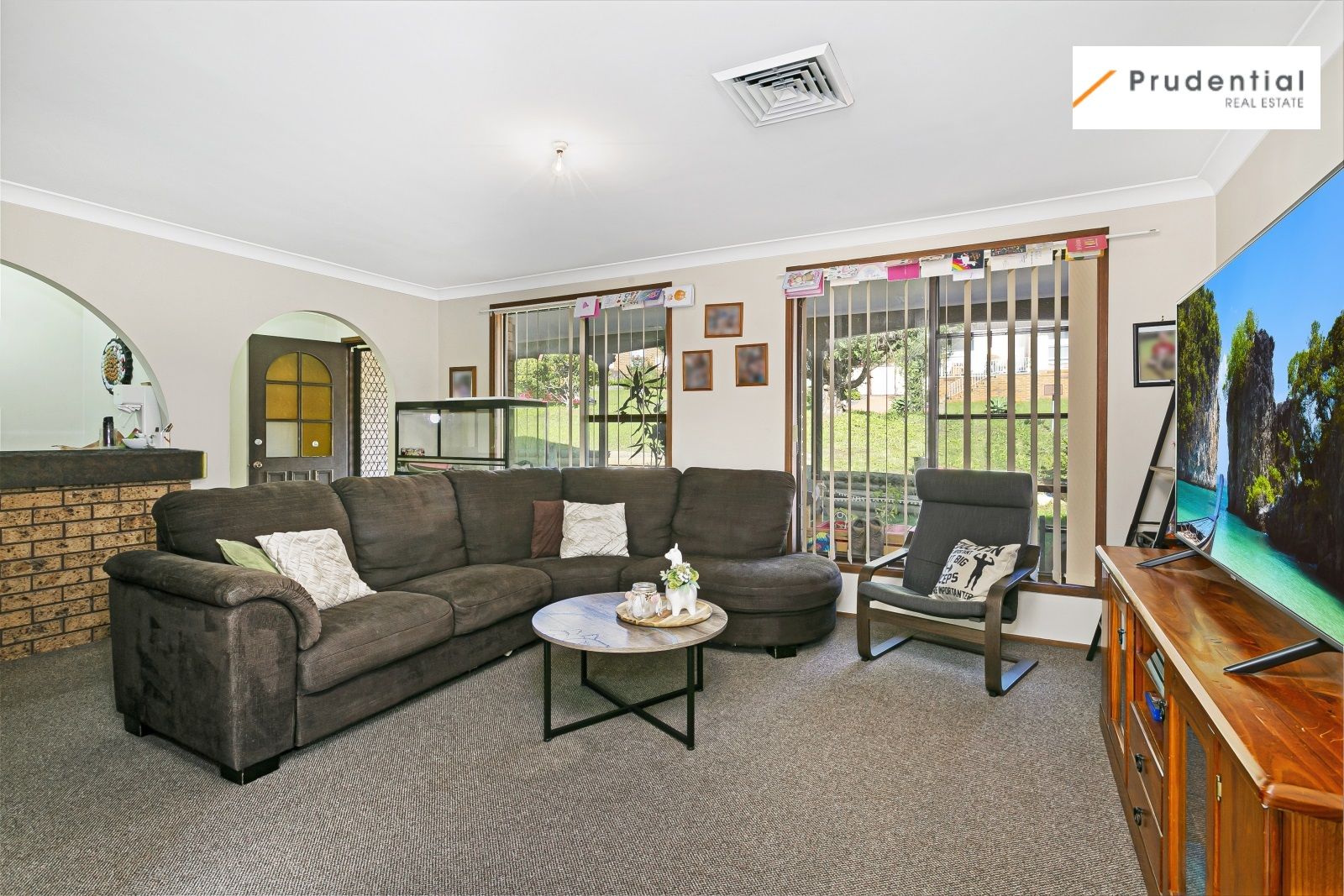 8 Dolomite Place, Eagle Vale NSW 2558, Image 1