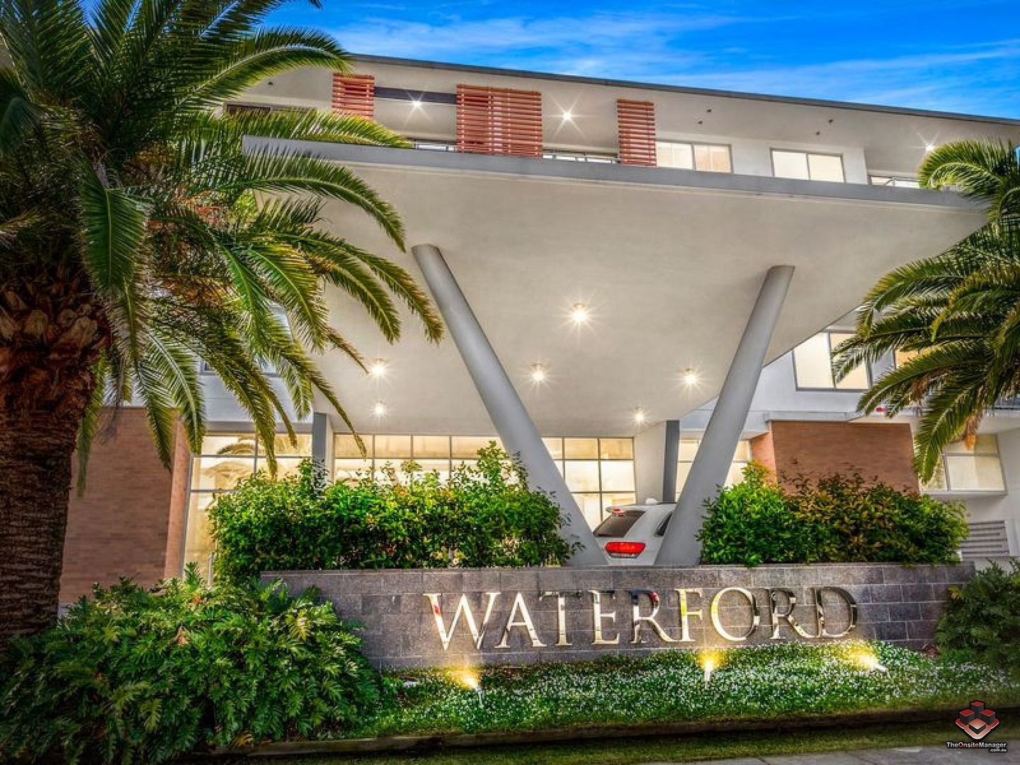 ID3915995/17 Waterford Court, Bundall QLD 4217 Apartment For Rent