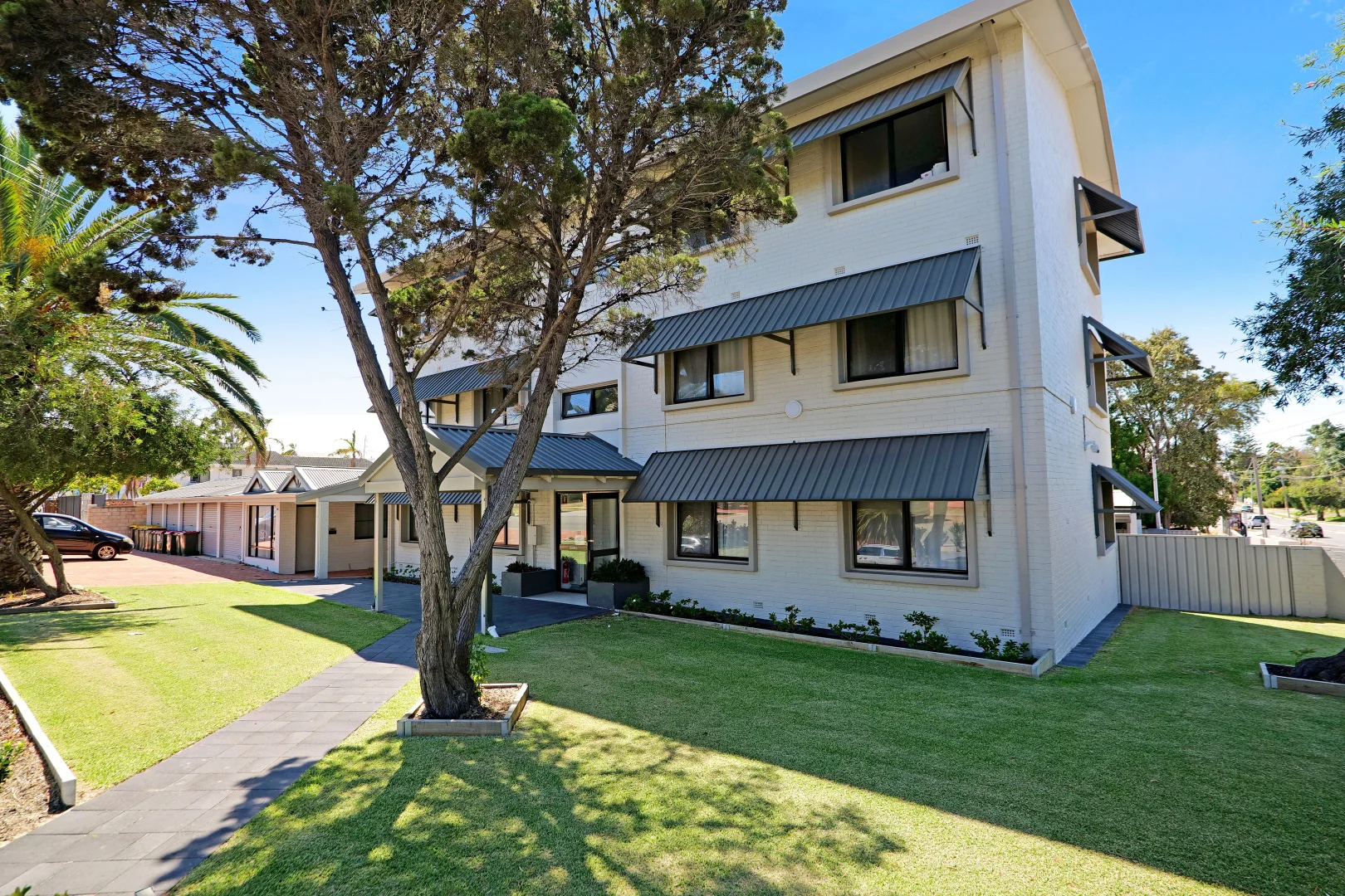 Additional image 3 of 46 Scarborough Beach Road, Scarborough WA 6019