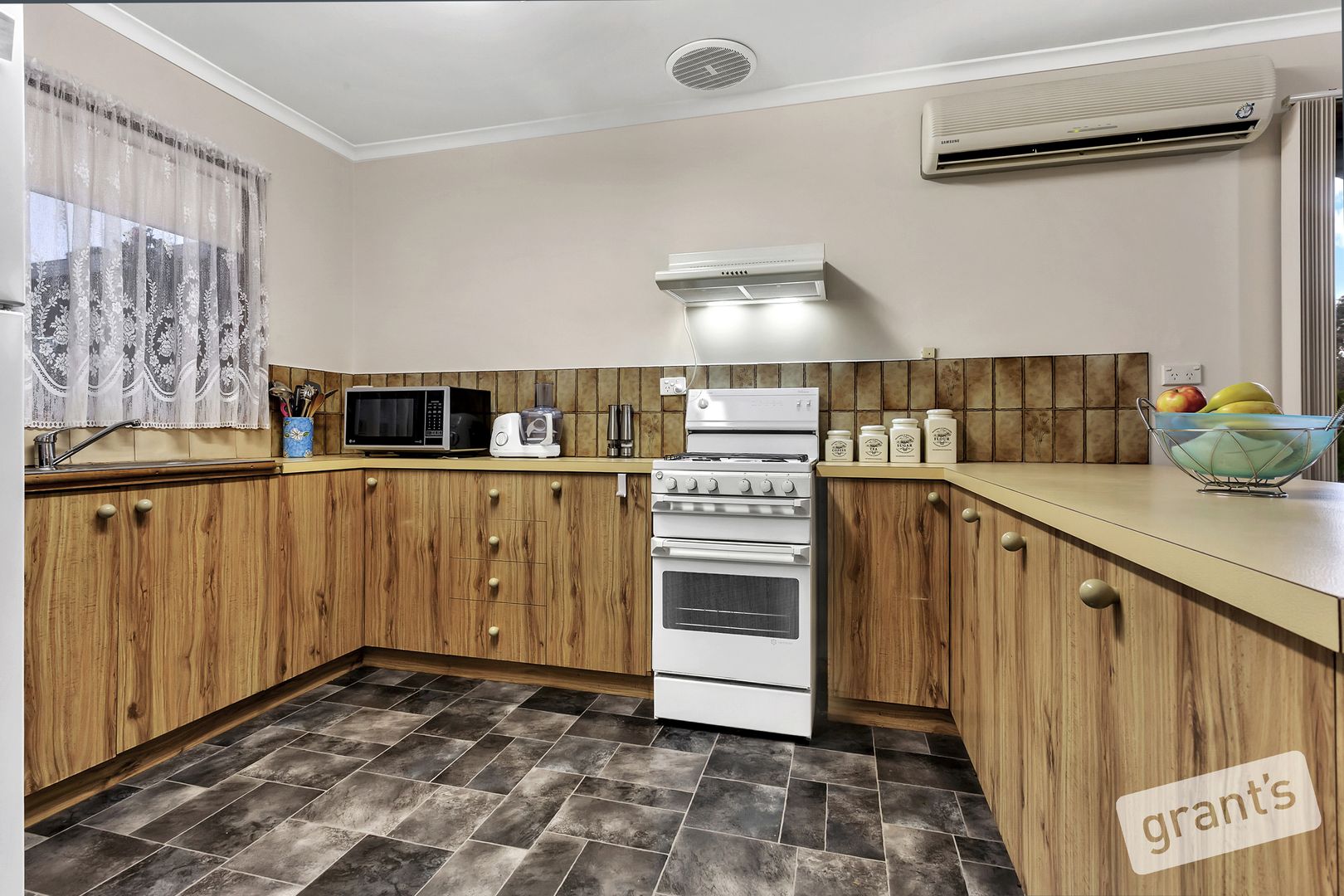 3/53A Henry Street, Pakenham VIC 3810, Image 2