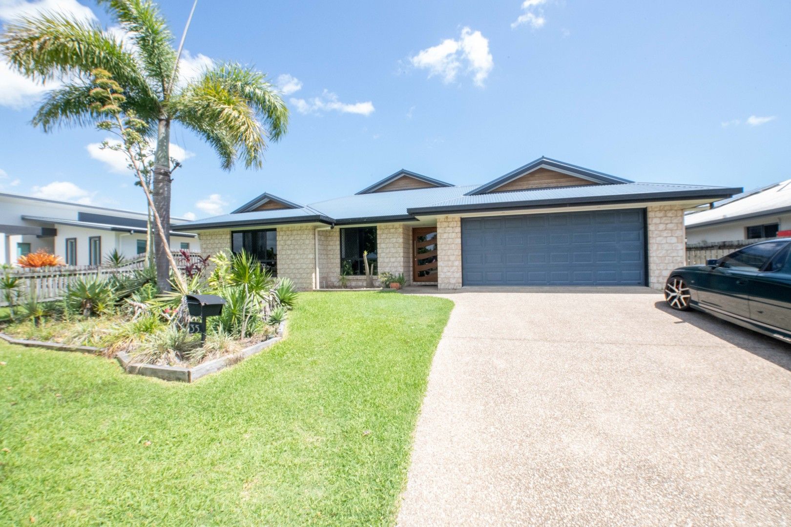 4 bedrooms House in 35 Canecutters Drive OORALEA QLD, 4740