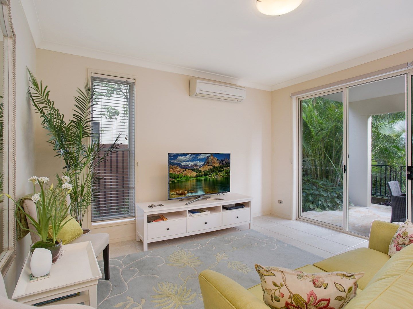 1055/1 The Cove Crescent, Carrara QLD 4211, Image 1