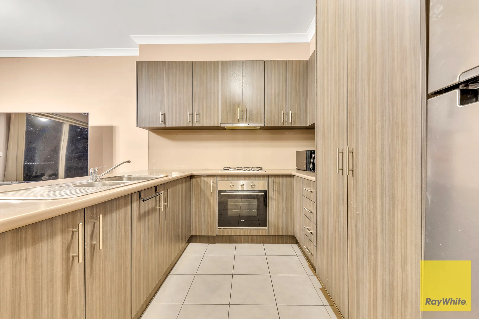 Additional image 8 of 2/40 Bridlepath Drive, Truganina VIC 3029