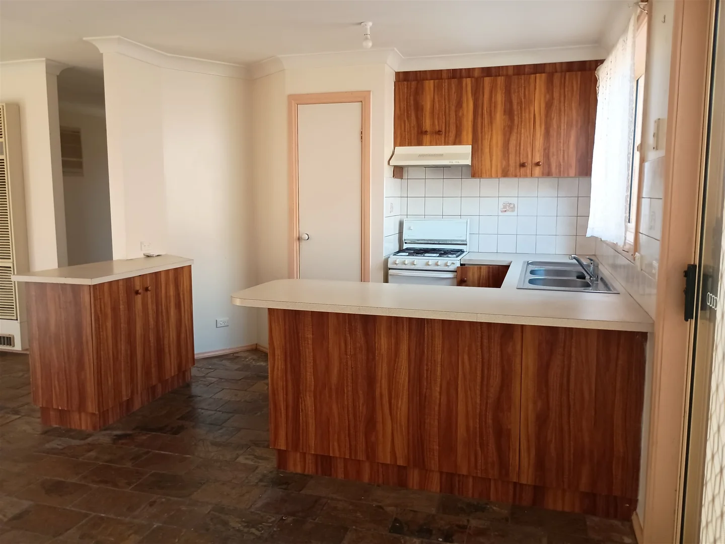 Additional image 5 of 29 Anakie Walk, Delahey VIC 3037