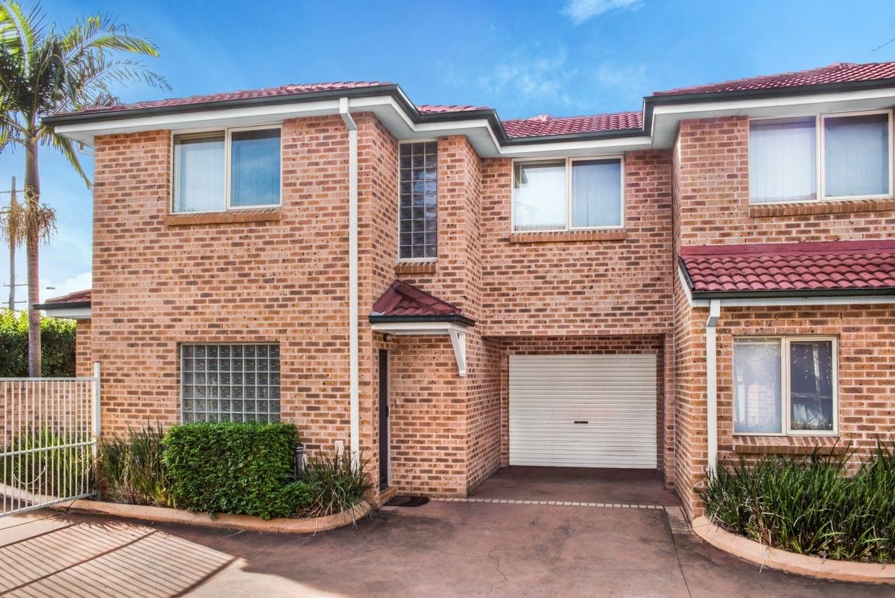 2/180 Newbridge Road, Moorebank NSW 2170