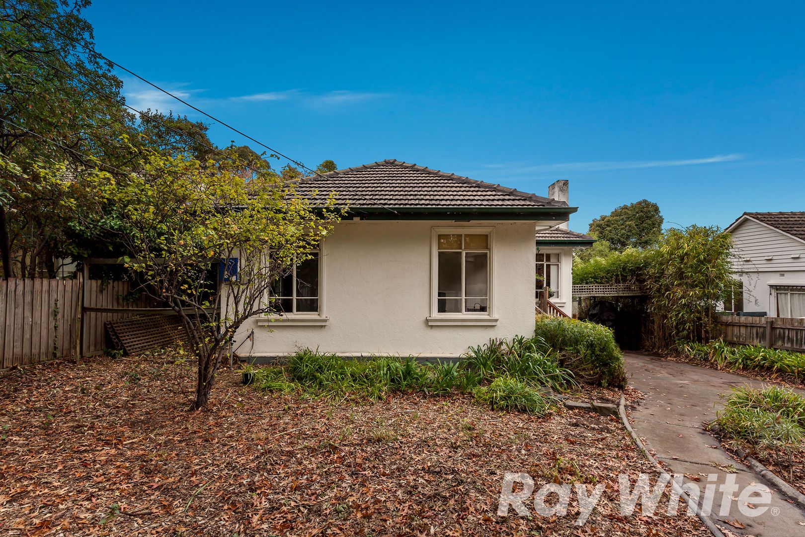 38 Grandview Road, Box Hill South VIC 3128, Image 2