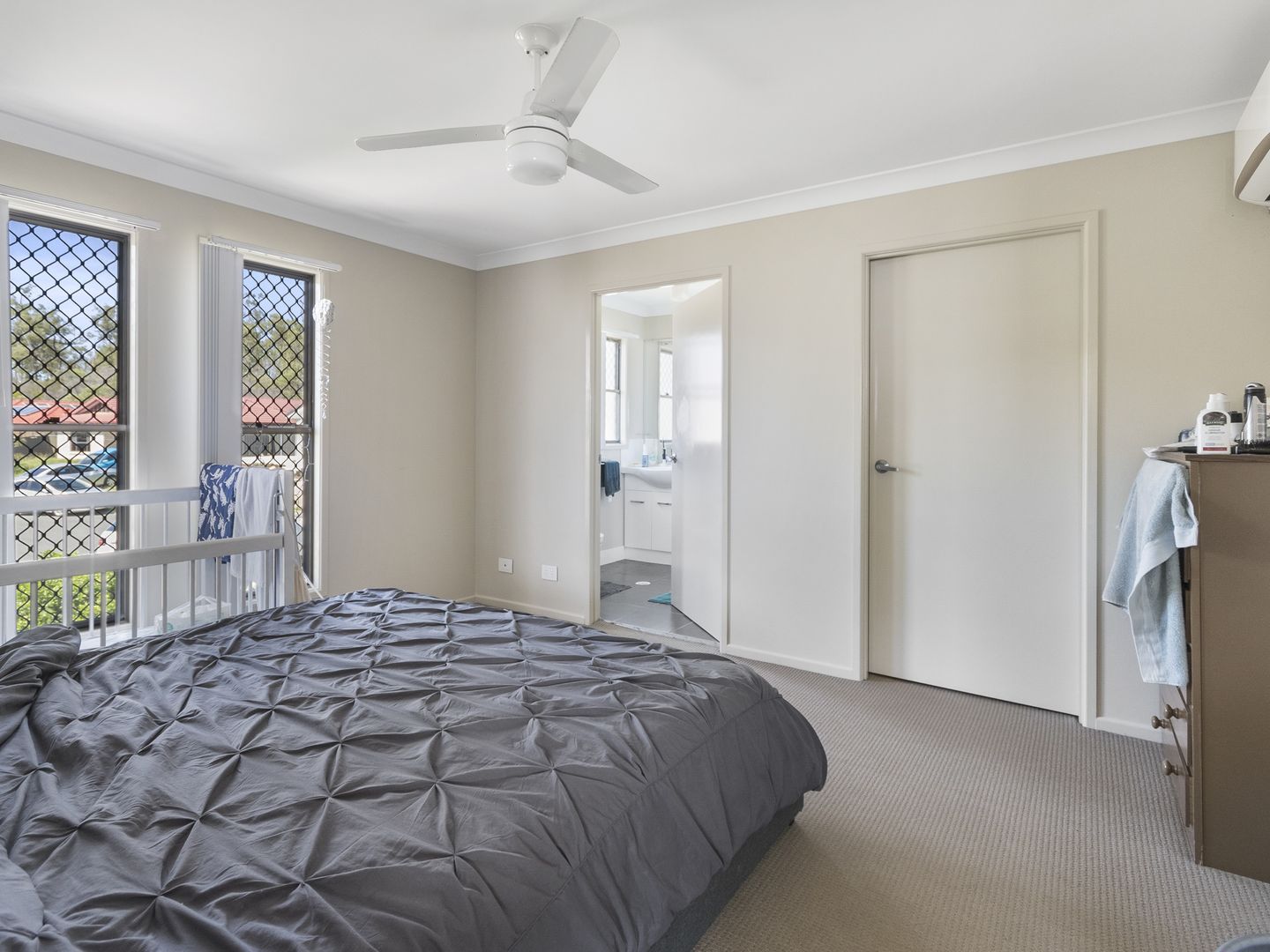 11 Clarke Court, Collingwood Park QLD 4301, Image 2