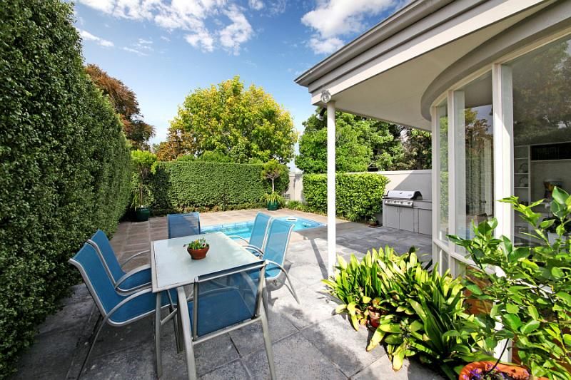 9 Oak Grove, Brighton Property History & Address Research Domain