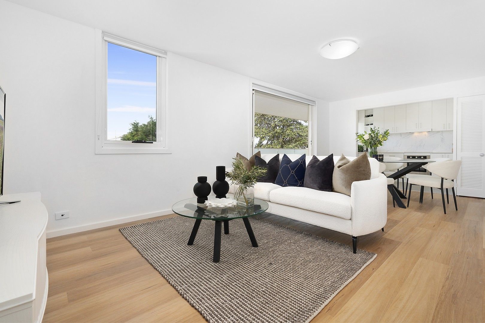 2 bedrooms Apartment / Unit / Flat in 13/6-8 Kimberley Street VAUCLUSE NSW, 2030