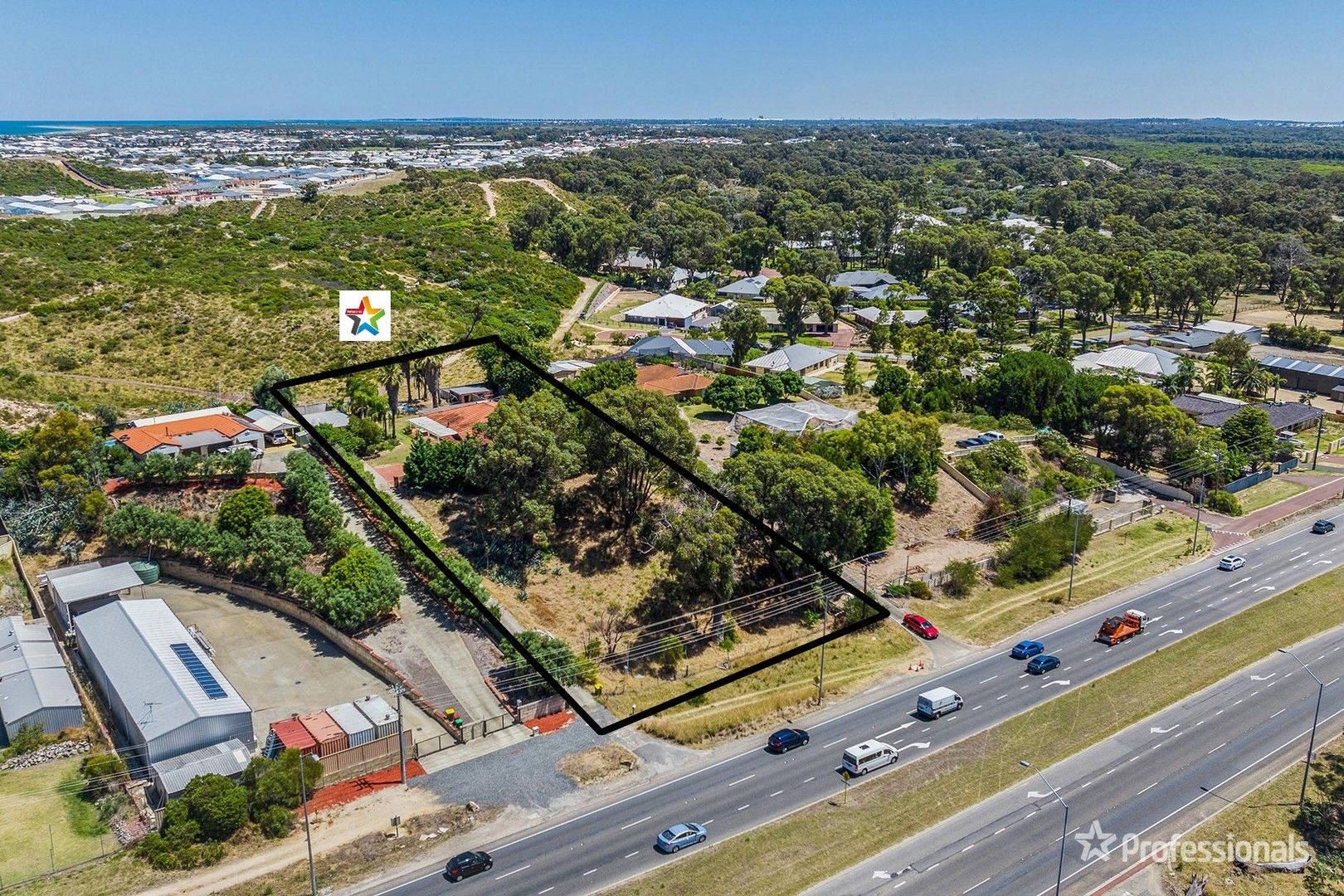 4 bedrooms House in 2340 Mandurah Road GOLDEN BAY WA, 6174